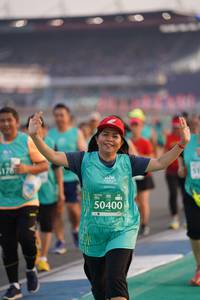 BIB: 50400
                            <button type="button" onclick="openModal(10517568)" class="btn btn-primary btn-sm float-right btn-popup" data-toggle="modal" data-target=".modal-high-quality">
                        <i class="fas fa-shopping-cart"></i> Add to Cart
                    </button>
                                            <button type="button" onclick="isThisMe(10517568, true)" class="btn btn-success btn-sm float-right btn-popup btn-isme hidden" data-toggle="tooltip" data-placement="bottom" title="นี่คือรูปของคุณใช่ไหม คลิกที่นี่เพื่อเอาเข้าอัลบั้ม">
                        <i class="fas fa-plus"></i> Add to album
                    </button>
                    <button type="button" onclick="isThisMe(10517568, false)" class="btn btn-warning btn-sm float-right btn-popup btn-isnotme hidden">
                        <i class="fas fa-ban"></i> Remove from album
                    </button>