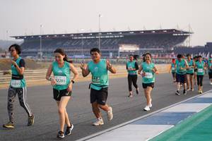 BIB: 0701, 503, 52285, 51015
                            <button type="button" onclick="openModal(10512398)" class="btn btn-primary btn-sm float-right btn-popup" data-toggle="modal" data-target=".modal-high-quality">
                        <i class="fas fa-shopping-cart"></i> Add to Cart
                    </button>
                                            <button type="button" onclick="isThisMe(10512398, true)" class="btn btn-success btn-sm float-right btn-popup btn-isme hidden" data-toggle="tooltip" data-placement="bottom" title="นี่คือรูปของคุณใช่ไหม คลิกที่นี่เพื่อเอาเข้าอัลบั้ม">
                        <i class="fas fa-plus"></i> Add to album
                    </button>
                    <button type="button" onclick="isThisMe(10512398, false)" class="btn btn-warning btn-sm float-right btn-popup btn-isnotme hidden">
                        <i class="fas fa-ban"></i> Remove from album
                    </button>