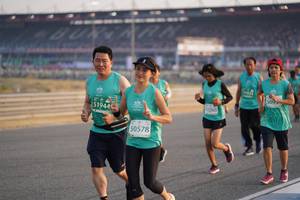 BIB: 5095, 51944, 2260, 50578
                            <button type="button" onclick="openModal(10512514)" class="btn btn-primary btn-sm float-right btn-popup" data-toggle="modal" data-target=".modal-high-quality">
                        <i class="fas fa-shopping-cart"></i> Add to Cart
                    </button>
                                            <button type="button" onclick="isThisMe(10512514, true)" class="btn btn-success btn-sm float-right btn-popup btn-isme hidden" data-toggle="tooltip" data-placement="bottom" title="นี่คือรูปของคุณใช่ไหม คลิกที่นี่เพื่อเอาเข้าอัลบั้ม">
                        <i class="fas fa-plus"></i> Add to album
                    </button>
                    <button type="button" onclick="isThisMe(10512514, false)" class="btn btn-warning btn-sm float-right btn-popup btn-isnotme hidden">
                        <i class="fas fa-ban"></i> Remove from album
                    </button>