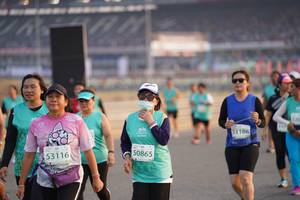 BIB: 51186, 50865, 53116
                            <button type="button" onclick="openModal(10515205)" class="btn btn-primary btn-sm float-right btn-popup" data-toggle="modal" data-target=".modal-high-quality">
                        <i class="fas fa-shopping-cart"></i> Add to Cart
                    </button>
                                            <button type="button" onclick="isThisMe(10515205, true)" class="btn btn-success btn-sm float-right btn-popup btn-isme hidden" data-toggle="tooltip" data-placement="bottom" title="นี่คือรูปของคุณใช่ไหม คลิกที่นี่เพื่อเอาเข้าอัลบั้ม">
                        <i class="fas fa-plus"></i> Add to album
                    </button>
                    <button type="button" onclick="isThisMe(10515205, false)" class="btn btn-warning btn-sm float-right btn-popup btn-isnotme hidden">
                        <i class="fas fa-ban"></i> Remove from album
                    </button>