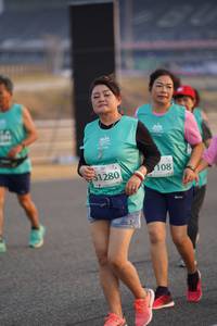 BIB: 108, 1280
                            <button type="button" onclick="openModal(10518271)" class="btn btn-primary btn-sm float-right btn-popup" data-toggle="modal" data-target=".modal-high-quality">
                        <i class="fas fa-shopping-cart"></i> Add to Cart
                    </button>
                                            <button type="button" onclick="isThisMe(10518271, true)" class="btn btn-success btn-sm float-right btn-popup btn-isme hidden" data-toggle="tooltip" data-placement="bottom" title="นี่คือรูปของคุณใช่ไหม คลิกที่นี่เพื่อเอาเข้าอัลบั้ม">
                        <i class="fas fa-plus"></i> Add to album
                    </button>
                    <button type="button" onclick="isThisMe(10518271, false)" class="btn btn-warning btn-sm float-right btn-popup btn-isnotme hidden">
                        <i class="fas fa-ban"></i> Remove from album
                    </button>