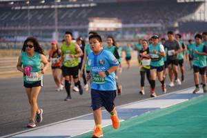 BIB: 830, 70978
                            <button type="button" onclick="openModal(10513339)" class="btn btn-primary btn-sm float-right btn-popup" data-toggle="modal" data-target=".modal-high-quality">
                        <i class="fas fa-shopping-cart"></i> Add to Cart
                    </button>
                                            <button type="button" onclick="isThisMe(10513339, true)" class="btn btn-success btn-sm float-right btn-popup btn-isme hidden" data-toggle="tooltip" data-placement="bottom" title="นี่คือรูปของคุณใช่ไหม คลิกที่นี่เพื่อเอาเข้าอัลบั้ม">
                        <i class="fas fa-plus"></i> Add to album
                    </button>
                    <button type="button" onclick="isThisMe(10513339, false)" class="btn btn-warning btn-sm float-right btn-popup btn-isnotme hidden">
                        <i class="fas fa-ban"></i> Remove from album
                    </button>