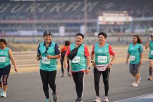 BIB: 52656, 3019, 53269, 2461
                            <button type="button" onclick="openModal(10519695)" class="btn btn-primary btn-sm float-right btn-popup" data-toggle="modal" data-target=".modal-high-quality">
                        <i class="fas fa-shopping-cart"></i> Add to Cart
                    </button>
                                            <button type="button" onclick="isThisMe(10519695, true)" class="btn btn-success btn-sm float-right btn-popup btn-isme hidden" data-toggle="tooltip" data-placement="bottom" title="นี่คือรูปของคุณใช่ไหม คลิกที่นี่เพื่อเอาเข้าอัลบั้ม">
                        <i class="fas fa-plus"></i> Add to album
                    </button>
                    <button type="button" onclick="isThisMe(10519695, false)" class="btn btn-warning btn-sm float-right btn-popup btn-isnotme hidden">
                        <i class="fas fa-ban"></i> Remove from album
                    </button>