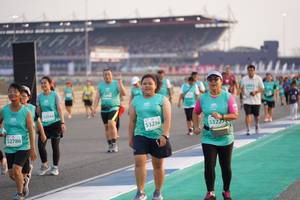 BIB: 52944, 53236, 53227, 52788
                            <button type="button" onclick="openModal(10515067)" class="btn btn-primary btn-sm float-right btn-popup" data-toggle="modal" data-target=".modal-high-quality">
                        <i class="fas fa-shopping-cart"></i> Add to Cart
                    </button>
                                            <button type="button" onclick="isThisMe(10515067, true)" class="btn btn-success btn-sm float-right btn-popup btn-isme hidden" data-toggle="tooltip" data-placement="bottom" title="นี่คือรูปของคุณใช่ไหม คลิกที่นี่เพื่อเอาเข้าอัลบั้ม">
                        <i class="fas fa-plus"></i> Add to album
                    </button>
                    <button type="button" onclick="isThisMe(10515067, false)" class="btn btn-warning btn-sm float-right btn-popup btn-isnotme hidden">
                        <i class="fas fa-ban"></i> Remove from album
                    </button>