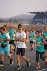 BIB: 
                            <button type="button" onclick="openModal(10514553)" class="btn btn-primary btn-sm float-right btn-popup" data-toggle="modal" data-target=".modal-high-quality">
                        <i class="fas fa-shopping-cart"></i> Add to Cart
                    </button>
                                            <button type="button" onclick="isThisMe(10514553, true)" class="btn btn-success btn-sm float-right btn-popup btn-isme hidden" data-toggle="tooltip" data-placement="bottom" title="นี่คือรูปของคุณใช่ไหม คลิกที่นี่เพื่อเอาเข้าอัลบั้ม">
                        <i class="fas fa-plus"></i> Add to album
                    </button>
                    <button type="button" onclick="isThisMe(10514553, false)" class="btn btn-warning btn-sm float-right btn-popup btn-isnotme hidden">
                        <i class="fas fa-ban"></i> Remove from album
                    </button>