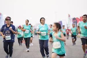 BIB: 83387, 52495
                            <button type="button" onclick="openModal(10522169)" class="btn btn-primary btn-sm float-right btn-popup" data-toggle="modal" data-target=".modal-high-quality">
                        <i class="fas fa-shopping-cart"></i> Add to Cart
                    </button>
                                            <button type="button" onclick="isThisMe(10522169, true)" class="btn btn-success btn-sm float-right btn-popup btn-isme hidden" data-toggle="tooltip" data-placement="bottom" title="นี่คือรูปของคุณใช่ไหม คลิกที่นี่เพื่อเอาเข้าอัลบั้ม">
                        <i class="fas fa-plus"></i> Add to album
                    </button>
                    <button type="button" onclick="isThisMe(10522169, false)" class="btn btn-warning btn-sm float-right btn-popup btn-isnotme hidden">
                        <i class="fas fa-ban"></i> Remove from album
                    </button>