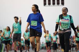 BIB: 70305, 70304
                            <button type="button" onclick="openModal(10523415)" class="btn btn-primary btn-sm float-right btn-popup" data-toggle="modal" data-target=".modal-high-quality">
                        <i class="fas fa-shopping-cart"></i> Add to Cart
                    </button>
                                            <button type="button" onclick="isThisMe(10523415, true)" class="btn btn-success btn-sm float-right btn-popup btn-isme hidden" data-toggle="tooltip" data-placement="bottom" title="นี่คือรูปของคุณใช่ไหม คลิกที่นี่เพื่อเอาเข้าอัลบั้ม">
                        <i class="fas fa-plus"></i> Add to album
                    </button>
                    <button type="button" onclick="isThisMe(10523415, false)" class="btn btn-warning btn-sm float-right btn-popup btn-isnotme hidden">
                        <i class="fas fa-ban"></i> Remove from album
                    </button>