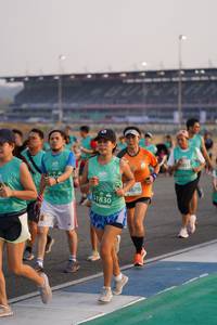 BIB: 1670, 1830
                            <button type="button" onclick="openModal(10514822)" class="btn btn-primary btn-sm float-right btn-popup" data-toggle="modal" data-target=".modal-high-quality">
                        <i class="fas fa-shopping-cart"></i> Add to Cart
                    </button>
                                            <button type="button" onclick="isThisMe(10514822, true)" class="btn btn-success btn-sm float-right btn-popup btn-isme hidden" data-toggle="tooltip" data-placement="bottom" title="นี่คือรูปของคุณใช่ไหม คลิกที่นี่เพื่อเอาเข้าอัลบั้ม">
                        <i class="fas fa-plus"></i> Add to album
                    </button>
                    <button type="button" onclick="isThisMe(10514822, false)" class="btn btn-warning btn-sm float-right btn-popup btn-isnotme hidden">
                        <i class="fas fa-ban"></i> Remove from album
                    </button>