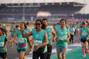 BIB: 50354, 52873, 52980, 469
                            <button type="button" onclick="openModal(10513761)" class="btn btn-primary btn-sm float-right btn-popup" data-toggle="modal" data-target=".modal-high-quality">
                        <i class="fas fa-shopping-cart"></i> Add to Cart
                    </button>
                                            <button type="button" onclick="isThisMe(10513761, true)" class="btn btn-success btn-sm float-right btn-popup btn-isme hidden" data-toggle="tooltip" data-placement="bottom" title="นี่คือรูปของคุณใช่ไหม คลิกที่นี่เพื่อเอาเข้าอัลบั้ม">
                        <i class="fas fa-plus"></i> Add to album
                    </button>
                    <button type="button" onclick="isThisMe(10513761, false)" class="btn btn-warning btn-sm float-right btn-popup btn-isnotme hidden">
                        <i class="fas fa-ban"></i> Remove from album
                    </button>