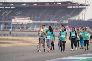 BIB: 5212, 32717, 52395
                            <button type="button" onclick="openModal(10521146)" class="btn btn-primary btn-sm float-right btn-popup" data-toggle="modal" data-target=".modal-high-quality">
                        <i class="fas fa-shopping-cart"></i> Add to Cart
                    </button>
                                            <button type="button" onclick="isThisMe(10521146, true)" class="btn btn-success btn-sm float-right btn-popup btn-isme hidden" data-toggle="tooltip" data-placement="bottom" title="นี่คือรูปของคุณใช่ไหม คลิกที่นี่เพื่อเอาเข้าอัลบั้ม">
                        <i class="fas fa-plus"></i> Add to album
                    </button>
                    <button type="button" onclick="isThisMe(10521146, false)" class="btn btn-warning btn-sm float-right btn-popup btn-isnotme hidden">
                        <i class="fas fa-ban"></i> Remove from album
                    </button>