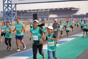 BIB: 50776, 0539
                            <button type="button" onclick="openModal(10515055)" class="btn btn-primary btn-sm float-right btn-popup" data-toggle="modal" data-target=".modal-high-quality">
                        <i class="fas fa-shopping-cart"></i> Add to Cart
                    </button>
                                            <button type="button" onclick="isThisMe(10515055, true)" class="btn btn-success btn-sm float-right btn-popup btn-isme hidden" data-toggle="tooltip" data-placement="bottom" title="นี่คือรูปของคุณใช่ไหม คลิกที่นี่เพื่อเอาเข้าอัลบั้ม">
                        <i class="fas fa-plus"></i> Add to album
                    </button>
                    <button type="button" onclick="isThisMe(10515055, false)" class="btn btn-warning btn-sm float-right btn-popup btn-isnotme hidden">
                        <i class="fas fa-ban"></i> Remove from album
                    </button>