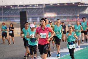 BIB: 1696, 51294, 52249
                            <button type="button" onclick="openModal(10514975)" class="btn btn-primary btn-sm float-right btn-popup" data-toggle="modal" data-target=".modal-high-quality">
                        <i class="fas fa-shopping-cart"></i> Add to Cart
                    </button>
                                            <button type="button" onclick="isThisMe(10514975, true)" class="btn btn-success btn-sm float-right btn-popup btn-isme hidden" data-toggle="tooltip" data-placement="bottom" title="นี่คือรูปของคุณใช่ไหม คลิกที่นี่เพื่อเอาเข้าอัลบั้ม">
                        <i class="fas fa-plus"></i> Add to album
                    </button>
                    <button type="button" onclick="isThisMe(10514975, false)" class="btn btn-warning btn-sm float-right btn-popup btn-isnotme hidden">
                        <i class="fas fa-ban"></i> Remove from album
                    </button>