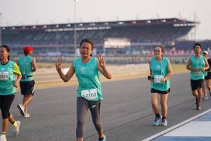 BIB: 818, 110, 52762
                            <button type="button" onclick="openModal(10511340)" class="btn btn-primary btn-sm float-right btn-popup" data-toggle="modal" data-target=".modal-high-quality">
                        <i class="fas fa-shopping-cart"></i> Add to Cart
                    </button>
                                            <button type="button" onclick="isThisMe(10511340, true)" class="btn btn-success btn-sm float-right btn-popup btn-isme hidden" data-toggle="tooltip" data-placement="bottom" title="นี่คือรูปของคุณใช่ไหม คลิกที่นี่เพื่อเอาเข้าอัลบั้ม">
                        <i class="fas fa-plus"></i> Add to album
                    </button>
                    <button type="button" onclick="isThisMe(10511340, false)" class="btn btn-warning btn-sm float-right btn-popup btn-isnotme hidden">
                        <i class="fas fa-ban"></i> Remove from album
                    </button>