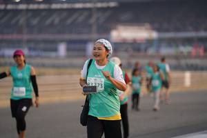 BIB: 82273
                            <button type="button" onclick="openModal(10519612)" class="btn btn-primary btn-sm float-right btn-popup" data-toggle="modal" data-target=".modal-high-quality">
                        <i class="fas fa-shopping-cart"></i> Add to Cart
                    </button>
                                            <button type="button" onclick="isThisMe(10519612, true)" class="btn btn-success btn-sm float-right btn-popup btn-isme hidden" data-toggle="tooltip" data-placement="bottom" title="นี่คือรูปของคุณใช่ไหม คลิกที่นี่เพื่อเอาเข้าอัลบั้ม">
                        <i class="fas fa-plus"></i> Add to album
                    </button>
                    <button type="button" onclick="isThisMe(10519612, false)" class="btn btn-warning btn-sm float-right btn-popup btn-isnotme hidden">
                        <i class="fas fa-ban"></i> Remove from album
                    </button>