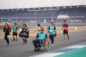 BIB: 52083
                            <button type="button" onclick="openModal(10519830)" class="btn btn-primary btn-sm float-right btn-popup" data-toggle="modal" data-target=".modal-high-quality">
                        <i class="fas fa-shopping-cart"></i> Add to Cart
                    </button>
                                            <button type="button" onclick="isThisMe(10519830, true)" class="btn btn-success btn-sm float-right btn-popup btn-isme hidden" data-toggle="tooltip" data-placement="bottom" title="นี่คือรูปของคุณใช่ไหม คลิกที่นี่เพื่อเอาเข้าอัลบั้ม">
                        <i class="fas fa-plus"></i> Add to album
                    </button>
                    <button type="button" onclick="isThisMe(10519830, false)" class="btn btn-warning btn-sm float-right btn-popup btn-isnotme hidden">
                        <i class="fas fa-ban"></i> Remove from album
                    </button>