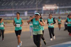 BIB: 1082, 51653
                            <button type="button" onclick="openModal(10519457)" class="btn btn-primary btn-sm float-right btn-popup" data-toggle="modal" data-target=".modal-high-quality">
                        <i class="fas fa-shopping-cart"></i> Add to Cart
                    </button>
                                            <button type="button" onclick="isThisMe(10519457, true)" class="btn btn-success btn-sm float-right btn-popup btn-isme hidden" data-toggle="tooltip" data-placement="bottom" title="นี่คือรูปของคุณใช่ไหม คลิกที่นี่เพื่อเอาเข้าอัลบั้ม">
                        <i class="fas fa-plus"></i> Add to album
                    </button>
                    <button type="button" onclick="isThisMe(10519457, false)" class="btn btn-warning btn-sm float-right btn-popup btn-isnotme hidden">
                        <i class="fas fa-ban"></i> Remove from album
                    </button>