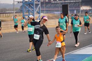 BIB: 512, 83380, 51051, 508
                            <button type="button" onclick="openModal(10515309)" class="btn btn-primary btn-sm float-right btn-popup" data-toggle="modal" data-target=".modal-high-quality">
                        <i class="fas fa-shopping-cart"></i> Add to Cart
                    </button>
                                            <button type="button" onclick="isThisMe(10515309, true)" class="btn btn-success btn-sm float-right btn-popup btn-isme hidden" data-toggle="tooltip" data-placement="bottom" title="นี่คือรูปของคุณใช่ไหม คลิกที่นี่เพื่อเอาเข้าอัลบั้ม">
                        <i class="fas fa-plus"></i> Add to album
                    </button>
                    <button type="button" onclick="isThisMe(10515309, false)" class="btn btn-warning btn-sm float-right btn-popup btn-isnotme hidden">
                        <i class="fas fa-ban"></i> Remove from album
                    </button>