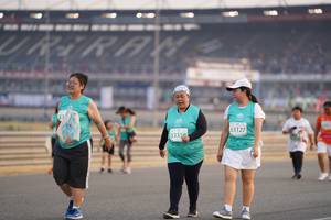 BIB: 53127, 53358
                            <button type="button" onclick="openModal(10520016)" class="btn btn-primary btn-sm float-right btn-popup" data-toggle="modal" data-target=".modal-high-quality">
                        <i class="fas fa-shopping-cart"></i> Add to Cart
                    </button>
                                            <button type="button" onclick="isThisMe(10520016, true)" class="btn btn-success btn-sm float-right btn-popup btn-isme hidden" data-toggle="tooltip" data-placement="bottom" title="นี่คือรูปของคุณใช่ไหม คลิกที่นี่เพื่อเอาเข้าอัลบั้ม">
                        <i class="fas fa-plus"></i> Add to album
                    </button>
                    <button type="button" onclick="isThisMe(10520016, false)" class="btn btn-warning btn-sm float-right btn-popup btn-isnotme hidden">
                        <i class="fas fa-ban"></i> Remove from album
                    </button>