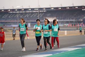 BIB: 50612, 53332
                            <button type="button" onclick="openModal(10520619)" class="btn btn-primary btn-sm float-right btn-popup" data-toggle="modal" data-target=".modal-high-quality">
                        <i class="fas fa-shopping-cart"></i> Add to Cart
                    </button>
                                            <button type="button" onclick="isThisMe(10520619, true)" class="btn btn-success btn-sm float-right btn-popup btn-isme hidden" data-toggle="tooltip" data-placement="bottom" title="นี่คือรูปของคุณใช่ไหม คลิกที่นี่เพื่อเอาเข้าอัลบั้ม">
                        <i class="fas fa-plus"></i> Add to album
                    </button>
                    <button type="button" onclick="isThisMe(10520619, false)" class="btn btn-warning btn-sm float-right btn-popup btn-isnotme hidden">
                        <i class="fas fa-ban"></i> Remove from album
                    </button>