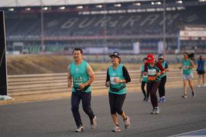 BIB: 5255, 51939, 526
                            <button type="button" onclick="openModal(10519547)" class="btn btn-primary btn-sm float-right btn-popup" data-toggle="modal" data-target=".modal-high-quality">
                        <i class="fas fa-shopping-cart"></i> Add to Cart
                    </button>
                                            <button type="button" onclick="isThisMe(10519547, true)" class="btn btn-success btn-sm float-right btn-popup btn-isme hidden" data-toggle="tooltip" data-placement="bottom" title="นี่คือรูปของคุณใช่ไหม คลิกที่นี่เพื่อเอาเข้าอัลบั้ม">
                        <i class="fas fa-plus"></i> Add to album
                    </button>
                    <button type="button" onclick="isThisMe(10519547, false)" class="btn btn-warning btn-sm float-right btn-popup btn-isnotme hidden">
                        <i class="fas fa-ban"></i> Remove from album
                    </button>