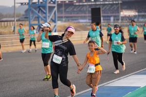 BIB: 83380, 1051, 5813
                            <button type="button" onclick="openModal(10515306)" class="btn btn-primary btn-sm float-right btn-popup" data-toggle="modal" data-target=".modal-high-quality">
                        <i class="fas fa-shopping-cart"></i> Add to Cart
                    </button>
                                            <button type="button" onclick="isThisMe(10515306, true)" class="btn btn-success btn-sm float-right btn-popup btn-isme hidden" data-toggle="tooltip" data-placement="bottom" title="นี่คือรูปของคุณใช่ไหม คลิกที่นี่เพื่อเอาเข้าอัลบั้ม">
                        <i class="fas fa-plus"></i> Add to album
                    </button>
                    <button type="button" onclick="isThisMe(10515306, false)" class="btn btn-warning btn-sm float-right btn-popup btn-isnotme hidden">
                        <i class="fas fa-ban"></i> Remove from album
                    </button>