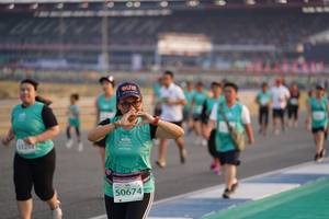 BIB: 1252, 50674
                            <button type="button" onclick="openModal(10513721)" class="btn btn-primary btn-sm float-right btn-popup" data-toggle="modal" data-target=".modal-high-quality">
                        <i class="fas fa-shopping-cart"></i> Add to Cart
                    </button>
                                            <button type="button" onclick="isThisMe(10513721, true)" class="btn btn-success btn-sm float-right btn-popup btn-isme hidden" data-toggle="tooltip" data-placement="bottom" title="นี่คือรูปของคุณใช่ไหม คลิกที่นี่เพื่อเอาเข้าอัลบั้ม">
                        <i class="fas fa-plus"></i> Add to album
                    </button>
                    <button type="button" onclick="isThisMe(10513721, false)" class="btn btn-warning btn-sm float-right btn-popup btn-isnotme hidden">
                        <i class="fas fa-ban"></i> Remove from album
                    </button>