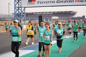 BIB: 53266, 1198
                            <button type="button" onclick="openModal(10514955)" class="btn btn-primary btn-sm float-right btn-popup" data-toggle="modal" data-target=".modal-high-quality">
                        <i class="fas fa-shopping-cart"></i> Add to Cart
                    </button>
                                            <button type="button" onclick="isThisMe(10514955, true)" class="btn btn-success btn-sm float-right btn-popup btn-isme hidden" data-toggle="tooltip" data-placement="bottom" title="นี่คือรูปของคุณใช่ไหม คลิกที่นี่เพื่อเอาเข้าอัลบั้ม">
                        <i class="fas fa-plus"></i> Add to album
                    </button>
                    <button type="button" onclick="isThisMe(10514955, false)" class="btn btn-warning btn-sm float-right btn-popup btn-isnotme hidden">
                        <i class="fas fa-ban"></i> Remove from album
                    </button>