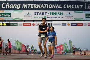 BIB: 2020, 3704, 2570
                            <button type="button" onclick="openModal(10524169)" class="btn btn-primary btn-sm float-right btn-popup" data-toggle="modal" data-target=".modal-high-quality">
                        <i class="fas fa-shopping-cart"></i> Add to Cart
                    </button>
                                            <button type="button" onclick="isThisMe(10524169, true)" class="btn btn-success btn-sm float-right btn-popup btn-isme hidden" data-toggle="tooltip" data-placement="bottom" title="นี่คือรูปของคุณใช่ไหม คลิกที่นี่เพื่อเอาเข้าอัลบั้ม">
                        <i class="fas fa-plus"></i> Add to album
                    </button>
                    <button type="button" onclick="isThisMe(10524169, false)" class="btn btn-warning btn-sm float-right btn-popup btn-isnotme hidden">
                        <i class="fas fa-ban"></i> Remove from album
                    </button>