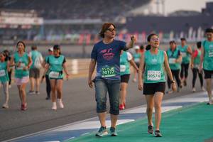 BIB: 50177, 50574
                            <button type="button" onclick="openModal(10519628)" class="btn btn-primary btn-sm float-right btn-popup" data-toggle="modal" data-target=".modal-high-quality">
                        <i class="fas fa-shopping-cart"></i> Add to Cart
                    </button>
                                            <button type="button" onclick="isThisMe(10519628, true)" class="btn btn-success btn-sm float-right btn-popup btn-isme hidden" data-toggle="tooltip" data-placement="bottom" title="นี่คือรูปของคุณใช่ไหม คลิกที่นี่เพื่อเอาเข้าอัลบั้ม">
                        <i class="fas fa-plus"></i> Add to album
                    </button>
                    <button type="button" onclick="isThisMe(10519628, false)" class="btn btn-warning btn-sm float-right btn-popup btn-isnotme hidden">
                        <i class="fas fa-ban"></i> Remove from album
                    </button>