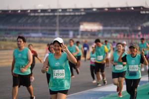 BIB: 52976, 52930
                            <button type="button" onclick="openModal(10513840)" class="btn btn-primary btn-sm float-right btn-popup" data-toggle="modal" data-target=".modal-high-quality">
                        <i class="fas fa-shopping-cart"></i> Add to Cart
                    </button>
                                            <button type="button" onclick="isThisMe(10513840, true)" class="btn btn-success btn-sm float-right btn-popup btn-isme hidden" data-toggle="tooltip" data-placement="bottom" title="นี่คือรูปของคุณใช่ไหม คลิกที่นี่เพื่อเอาเข้าอัลบั้ม">
                        <i class="fas fa-plus"></i> Add to album
                    </button>
                    <button type="button" onclick="isThisMe(10513840, false)" class="btn btn-warning btn-sm float-right btn-popup btn-isnotme hidden">
                        <i class="fas fa-ban"></i> Remove from album
                    </button>