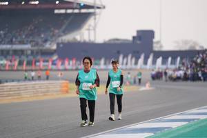 BIB: 5256, 5333
                            <button type="button" onclick="openModal(10521535)" class="btn btn-primary btn-sm float-right btn-popup" data-toggle="modal" data-target=".modal-high-quality">
                        <i class="fas fa-shopping-cart"></i> Add to Cart
                    </button>
                                            <button type="button" onclick="isThisMe(10521535, true)" class="btn btn-success btn-sm float-right btn-popup btn-isme hidden" data-toggle="tooltip" data-placement="bottom" title="นี่คือรูปของคุณใช่ไหม คลิกที่นี่เพื่อเอาเข้าอัลบั้ม">
                        <i class="fas fa-plus"></i> Add to album
                    </button>
                    <button type="button" onclick="isThisMe(10521535, false)" class="btn btn-warning btn-sm float-right btn-popup btn-isnotme hidden">
                        <i class="fas fa-ban"></i> Remove from album
                    </button>