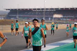 BIB: 51880
                            <button type="button" onclick="openModal(10513682)" class="btn btn-primary btn-sm float-right btn-popup" data-toggle="modal" data-target=".modal-high-quality">
                        <i class="fas fa-shopping-cart"></i> Add to Cart
                    </button>
                                            <button type="button" onclick="isThisMe(10513682, true)" class="btn btn-success btn-sm float-right btn-popup btn-isme hidden" data-toggle="tooltip" data-placement="bottom" title="นี่คือรูปของคุณใช่ไหม คลิกที่นี่เพื่อเอาเข้าอัลบั้ม">
                        <i class="fas fa-plus"></i> Add to album
                    </button>
                    <button type="button" onclick="isThisMe(10513682, false)" class="btn btn-warning btn-sm float-right btn-popup btn-isnotme hidden">
                        <i class="fas fa-ban"></i> Remove from album
                    </button>