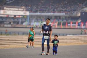 BIB: 52399, 51557
                            <button type="button" onclick="openModal(10520247)" class="btn btn-primary btn-sm float-right btn-popup" data-toggle="modal" data-target=".modal-high-quality">
                        <i class="fas fa-shopping-cart"></i> Add to Cart
                    </button>
                                            <button type="button" onclick="isThisMe(10520247, true)" class="btn btn-success btn-sm float-right btn-popup btn-isme hidden" data-toggle="tooltip" data-placement="bottom" title="นี่คือรูปของคุณใช่ไหม คลิกที่นี่เพื่อเอาเข้าอัลบั้ม">
                        <i class="fas fa-plus"></i> Add to album
                    </button>
                    <button type="button" onclick="isThisMe(10520247, false)" class="btn btn-warning btn-sm float-right btn-popup btn-isnotme hidden">
                        <i class="fas fa-ban"></i> Remove from album
                    </button>