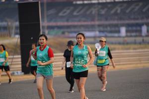 BIB: 53425
                            <button type="button" onclick="openModal(10519333)" class="btn btn-primary btn-sm float-right btn-popup" data-toggle="modal" data-target=".modal-high-quality">
                        <i class="fas fa-shopping-cart"></i> Add to Cart
                    </button>
                                            <button type="button" onclick="isThisMe(10519333, true)" class="btn btn-success btn-sm float-right btn-popup btn-isme hidden" data-toggle="tooltip" data-placement="bottom" title="นี่คือรูปของคุณใช่ไหม คลิกที่นี่เพื่อเอาเข้าอัลบั้ม">
                        <i class="fas fa-plus"></i> Add to album
                    </button>
                    <button type="button" onclick="isThisMe(10519333, false)" class="btn btn-warning btn-sm float-right btn-popup btn-isnotme hidden">
                        <i class="fas fa-ban"></i> Remove from album
                    </button>