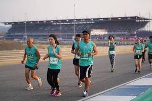 BIB: 1896, 50094, 52407
                            <button type="button" onclick="openModal(10512286)" class="btn btn-primary btn-sm float-right btn-popup" data-toggle="modal" data-target=".modal-high-quality">
                        <i class="fas fa-shopping-cart"></i> Add to Cart
                    </button>
                                            <button type="button" onclick="isThisMe(10512286, true)" class="btn btn-success btn-sm float-right btn-popup btn-isme hidden" data-toggle="tooltip" data-placement="bottom" title="นี่คือรูปของคุณใช่ไหม คลิกที่นี่เพื่อเอาเข้าอัลบั้ม">
                        <i class="fas fa-plus"></i> Add to album
                    </button>
                    <button type="button" onclick="isThisMe(10512286, false)" class="btn btn-warning btn-sm float-right btn-popup btn-isnotme hidden">
                        <i class="fas fa-ban"></i> Remove from album
                    </button>