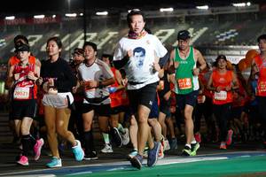 BIB: 27140, 28021, 24074
                            <button type="button" onclick="openModal(11260049)" class="btn btn-primary btn-sm float-right btn-popup" data-toggle="modal" data-target=".modal-high-quality">
                        <i class="fas fa-shopping-cart"></i> Add to Cart
                    </button>
                                            <button type="button" onclick="isThisMe(11260049, true)" class="btn btn-success btn-sm float-right btn-popup btn-isme hidden" data-toggle="tooltip" data-placement="bottom" title="นี่คือรูปของคุณใช่ไหม คลิกที่นี่เพื่อเอาเข้าอัลบั้ม">
                        <i class="fas fa-plus"></i> Add to album
                    </button>
                    <button type="button" onclick="isThisMe(11260049, false)" class="btn btn-warning btn-sm float-right btn-popup btn-isnotme hidden">
                        <i class="fas fa-ban"></i> Remove from album
                    </button>