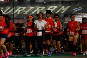 BIB: 349, 2556, 23294, 80348, 24838, 2369, 2698
                            <button type="button" onclick="openModal(11320674)" class="btn btn-primary btn-sm float-right btn-popup" data-toggle="modal" data-target=".modal-high-quality">
                        <i class="fas fa-shopping-cart"></i> Add to Cart
                    </button>
                                            <button type="button" onclick="isThisMe(11320674, true)" class="btn btn-success btn-sm float-right btn-popup btn-isme hidden" data-toggle="tooltip" data-placement="bottom" title="นี่คือรูปของคุณใช่ไหม คลิกที่นี่เพื่อเอาเข้าอัลบั้ม">
                        <i class="fas fa-plus"></i> Add to album
                    </button>
                    <button type="button" onclick="isThisMe(11320674, false)" class="btn btn-warning btn-sm float-right btn-popup btn-isnotme hidden">
                        <i class="fas fa-ban"></i> Remove from album
                    </button>