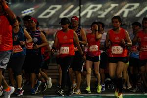 BIB: 2768, 2764, 23855, 2216, 26650, 28367, 24123
                            <button type="button" onclick="openModal(11322374)" class="btn btn-primary btn-sm float-right btn-popup" data-toggle="modal" data-target=".modal-high-quality">
                        <i class="fas fa-shopping-cart"></i> Add to Cart
                    </button>
                                            <button type="button" onclick="isThisMe(11322374, true)" class="btn btn-success btn-sm float-right btn-popup btn-isme hidden" data-toggle="tooltip" data-placement="bottom" title="นี่คือรูปของคุณใช่ไหม คลิกที่นี่เพื่อเอาเข้าอัลบั้ม">
                        <i class="fas fa-plus"></i> Add to album
                    </button>
                    <button type="button" onclick="isThisMe(11322374, false)" class="btn btn-warning btn-sm float-right btn-popup btn-isnotme hidden">
                        <i class="fas fa-ban"></i> Remove from album
                    </button>