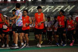 BIB: 531, 2167, 23543
                            <button type="button" onclick="openModal(11321968)" class="btn btn-primary btn-sm float-right btn-popup" data-toggle="modal" data-target=".modal-high-quality">
                        <i class="fas fa-shopping-cart"></i> Add to Cart
                    </button>
                                            <button type="button" onclick="isThisMe(11321968, true)" class="btn btn-success btn-sm float-right btn-popup btn-isme hidden" data-toggle="tooltip" data-placement="bottom" title="นี่คือรูปของคุณใช่ไหม คลิกที่นี่เพื่อเอาเข้าอัลบั้ม">
                        <i class="fas fa-plus"></i> Add to album
                    </button>
                    <button type="button" onclick="isThisMe(11321968, false)" class="btn btn-warning btn-sm float-right btn-popup btn-isnotme hidden">
                        <i class="fas fa-ban"></i> Remove from album
                    </button>