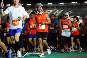 BIB: 27427, 2214, 25011, 23829, 238, 28300
                            <button type="button" onclick="openModal(11300418)" class="btn btn-primary btn-sm float-right btn-popup" data-toggle="modal" data-target=".modal-high-quality">
                        <i class="fas fa-shopping-cart"></i> Add to Cart
                    </button>
                                            <button type="button" onclick="isThisMe(11300418, true)" class="btn btn-success btn-sm float-right btn-popup btn-isme hidden" data-toggle="tooltip" data-placement="bottom" title="นี่คือรูปของคุณใช่ไหม คลิกที่นี่เพื่อเอาเข้าอัลบั้ม">
                        <i class="fas fa-plus"></i> Add to album
                    </button>
                    <button type="button" onclick="isThisMe(11300418, false)" class="btn btn-warning btn-sm float-right btn-popup btn-isnotme hidden">
                        <i class="fas fa-ban"></i> Remove from album
                    </button>