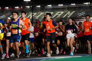 BIB: 27698, 21027, 27539, 28021, 28045, 2450
                            <button type="button" onclick="openModal(11259922)" class="btn btn-primary btn-sm float-right btn-popup" data-toggle="modal" data-target=".modal-high-quality">
                        <i class="fas fa-shopping-cart"></i> Add to Cart
                    </button>
                                            <button type="button" onclick="isThisMe(11259922, true)" class="btn btn-success btn-sm float-right btn-popup btn-isme hidden" data-toggle="tooltip" data-placement="bottom" title="นี่คือรูปของคุณใช่ไหม คลิกที่นี่เพื่อเอาเข้าอัลบั้ม">
                        <i class="fas fa-plus"></i> Add to album
                    </button>
                    <button type="button" onclick="isThisMe(11259922, false)" class="btn btn-warning btn-sm float-right btn-popup btn-isnotme hidden">
                        <i class="fas fa-ban"></i> Remove from album
                    </button>