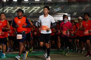 BIB: 25937, 077, 7764, 20088, 2737, 24884
                            <button type="button" onclick="openModal(11314822)" class="btn btn-primary btn-sm float-right btn-popup" data-toggle="modal" data-target=".modal-high-quality">
                        <i class="fas fa-shopping-cart"></i> Add to Cart
                    </button>
                                            <button type="button" onclick="isThisMe(11314822, true)" class="btn btn-success btn-sm float-right btn-popup btn-isme hidden" data-toggle="tooltip" data-placement="bottom" title="นี่คือรูปของคุณใช่ไหม คลิกที่นี่เพื่อเอาเข้าอัลบั้ม">
                        <i class="fas fa-plus"></i> Add to album
                    </button>
                    <button type="button" onclick="isThisMe(11314822, false)" class="btn btn-warning btn-sm float-right btn-popup btn-isnotme hidden">
                        <i class="fas fa-ban"></i> Remove from album
                    </button>