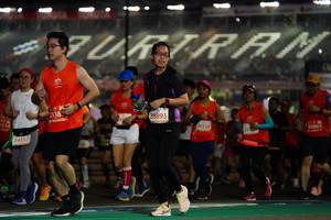 BIB: 2138, 28893, 114, 158, 80863, 24157
                            <button type="button" onclick="openModal(11321572)" class="btn btn-primary btn-sm float-right btn-popup" data-toggle="modal" data-target=".modal-high-quality">
                        <i class="fas fa-shopping-cart"></i> Add to Cart
                    </button>
                                            <button type="button" onclick="isThisMe(11321572, true)" class="btn btn-success btn-sm float-right btn-popup btn-isme hidden" data-toggle="tooltip" data-placement="bottom" title="นี่คือรูปของคุณใช่ไหม คลิกที่นี่เพื่อเอาเข้าอัลบั้ม">
                        <i class="fas fa-plus"></i> Add to album
                    </button>
                    <button type="button" onclick="isThisMe(11321572, false)" class="btn btn-warning btn-sm float-right btn-popup btn-isnotme hidden">
                        <i class="fas fa-ban"></i> Remove from album
                    </button>