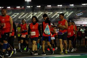 BIB: 2049, 29580, 80816
                            <button type="button" onclick="openModal(11322863)" class="btn btn-primary btn-sm float-right btn-popup" data-toggle="modal" data-target=".modal-high-quality">
                        <i class="fas fa-shopping-cart"></i> Add to Cart
                    </button>
                                            <button type="button" onclick="isThisMe(11322863, true)" class="btn btn-success btn-sm float-right btn-popup btn-isme hidden" data-toggle="tooltip" data-placement="bottom" title="นี่คือรูปของคุณใช่ไหม คลิกที่นี่เพื่อเอาเข้าอัลบั้ม">
                        <i class="fas fa-plus"></i> Add to album
                    </button>
                    <button type="button" onclick="isThisMe(11322863, false)" class="btn btn-warning btn-sm float-right btn-popup btn-isnotme hidden">
                        <i class="fas fa-ban"></i> Remove from album
                    </button>