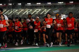 BIB: 29552, 26868, 29417, 3981, 29076, 73014
                            <button type="button" onclick="openModal(11275586)" class="btn btn-primary btn-sm float-right btn-popup" data-toggle="modal" data-target=".modal-high-quality">
                        <i class="fas fa-shopping-cart"></i> Add to Cart
                    </button>
                                            <button type="button" onclick="isThisMe(11275586, true)" class="btn btn-success btn-sm float-right btn-popup btn-isme hidden" data-toggle="tooltip" data-placement="bottom" title="นี่คือรูปของคุณใช่ไหม คลิกที่นี่เพื่อเอาเข้าอัลบั้ม">
                        <i class="fas fa-plus"></i> Add to album
                    </button>
                    <button type="button" onclick="isThisMe(11275586, false)" class="btn btn-warning btn-sm float-right btn-popup btn-isnotme hidden">
                        <i class="fas fa-ban"></i> Remove from album
                    </button>