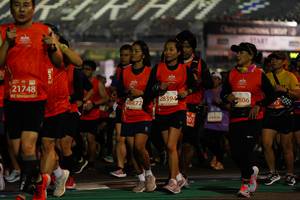 BIB: 21748, 806, 28394, 28872, 2443, 201
                            <button type="button" onclick="openModal(11315471)" class="btn btn-primary btn-sm float-right btn-popup" data-toggle="modal" data-target=".modal-high-quality">
                        <i class="fas fa-shopping-cart"></i> Add to Cart
                    </button>
                                            <button type="button" onclick="isThisMe(11315471, true)" class="btn btn-success btn-sm float-right btn-popup btn-isme hidden" data-toggle="tooltip" data-placement="bottom" title="นี่คือรูปของคุณใช่ไหม คลิกที่นี่เพื่อเอาเข้าอัลบั้ม">
                        <i class="fas fa-plus"></i> Add to album
                    </button>
                    <button type="button" onclick="isThisMe(11315471, false)" class="btn btn-warning btn-sm float-right btn-popup btn-isnotme hidden">
                        <i class="fas fa-ban"></i> Remove from album
                    </button>
