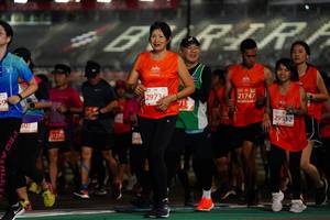 BIB: 21747, 2973, 713, 29512, 509, 21270
                            <button type="button" onclick="openModal(11321706)" class="btn btn-primary btn-sm float-right btn-popup" data-toggle="modal" data-target=".modal-high-quality">
                        <i class="fas fa-shopping-cart"></i> Add to Cart
                    </button>
                                            <button type="button" onclick="isThisMe(11321706, true)" class="btn btn-success btn-sm float-right btn-popup btn-isme hidden" data-toggle="tooltip" data-placement="bottom" title="นี่คือรูปของคุณใช่ไหม คลิกที่นี่เพื่อเอาเข้าอัลบั้ม">
                        <i class="fas fa-plus"></i> Add to album
                    </button>
                    <button type="button" onclick="isThisMe(11321706, false)" class="btn btn-warning btn-sm float-right btn-popup btn-isnotme hidden">
                        <i class="fas fa-ban"></i> Remove from album
                    </button>