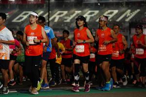 BIB: 2433, 20655, 80752, 82000, 12480, 343
                            <button type="button" onclick="openModal(11319765)" class="btn btn-primary btn-sm float-right btn-popup" data-toggle="modal" data-target=".modal-high-quality">
                        <i class="fas fa-shopping-cart"></i> Add to Cart
                    </button>
                                            <button type="button" onclick="isThisMe(11319765, true)" class="btn btn-success btn-sm float-right btn-popup btn-isme hidden" data-toggle="tooltip" data-placement="bottom" title="นี่คือรูปของคุณใช่ไหม คลิกที่นี่เพื่อเอาเข้าอัลบั้ม">
                        <i class="fas fa-plus"></i> Add to album
                    </button>
                    <button type="button" onclick="isThisMe(11319765, false)" class="btn btn-warning btn-sm float-right btn-popup btn-isnotme hidden">
                        <i class="fas fa-ban"></i> Remove from album
                    </button>