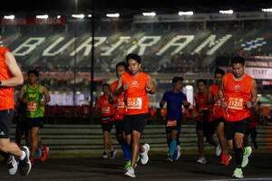 BIB: 21233, 218, 2582, 543
                            <button type="button" onclick="openModal(11249973)" class="btn btn-primary btn-sm float-right btn-popup" data-toggle="modal" data-target=".modal-high-quality">
                        <i class="fas fa-shopping-cart"></i> Add to Cart
                    </button>
                                            <button type="button" onclick="isThisMe(11249973, true)" class="btn btn-success btn-sm float-right btn-popup btn-isme hidden" data-toggle="tooltip" data-placement="bottom" title="นี่คือรูปของคุณใช่ไหม คลิกที่นี่เพื่อเอาเข้าอัลบั้ม">
                        <i class="fas fa-plus"></i> Add to album
                    </button>
                    <button type="button" onclick="isThisMe(11249973, false)" class="btn btn-warning btn-sm float-right btn-popup btn-isnotme hidden">
                        <i class="fas fa-ban"></i> Remove from album
                    </button>