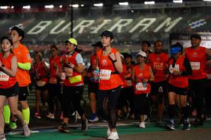 BIB: 21031, 4469, 24075, 580, 24667, 3480, 239
                            <button type="button" onclick="openModal(11316131)" class="btn btn-primary btn-sm float-right btn-popup" data-toggle="modal" data-target=".modal-high-quality">
                        <i class="fas fa-shopping-cart"></i> Add to Cart
                    </button>
                                            <button type="button" onclick="isThisMe(11316131, true)" class="btn btn-success btn-sm float-right btn-popup btn-isme hidden" data-toggle="tooltip" data-placement="bottom" title="นี่คือรูปของคุณใช่ไหม คลิกที่นี่เพื่อเอาเข้าอัลบั้ม">
                        <i class="fas fa-plus"></i> Add to album
                    </button>
                    <button type="button" onclick="isThisMe(11316131, false)" class="btn btn-warning btn-sm float-right btn-popup btn-isnotme hidden">
                        <i class="fas fa-ban"></i> Remove from album
                    </button>